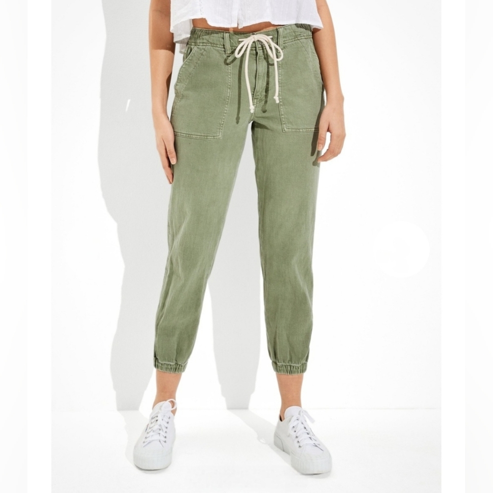 American Eagle Olive Drawstring Joggers (0 regular)
